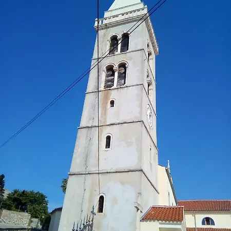 Castle Lussin Daire *